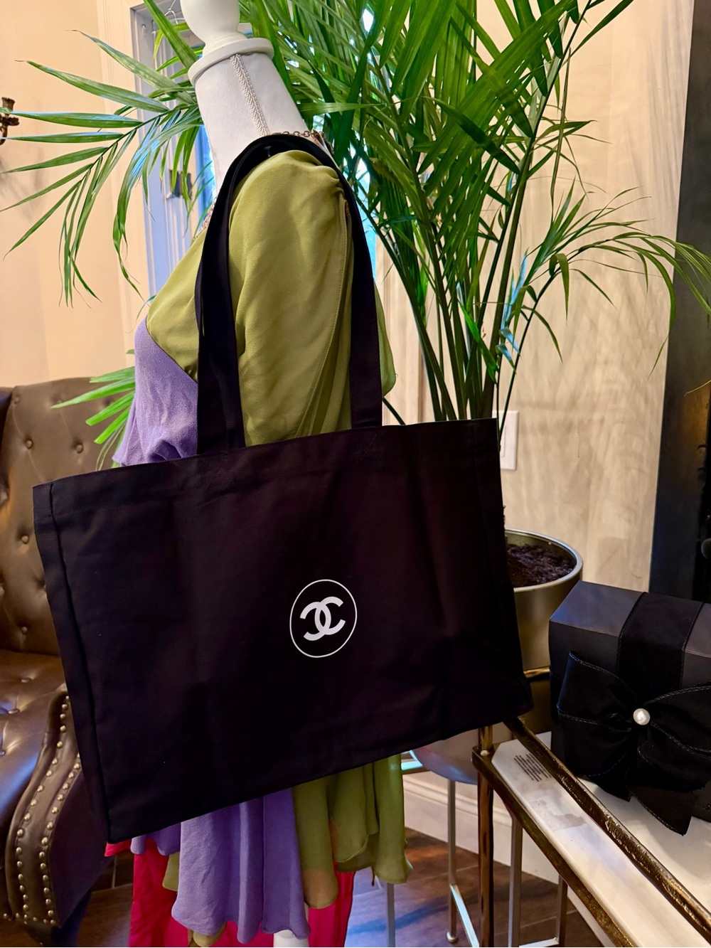 Authentic CHANEL VIP Extra Large Blk Canvas Tote Overnight Travel Beach Bag NEW
